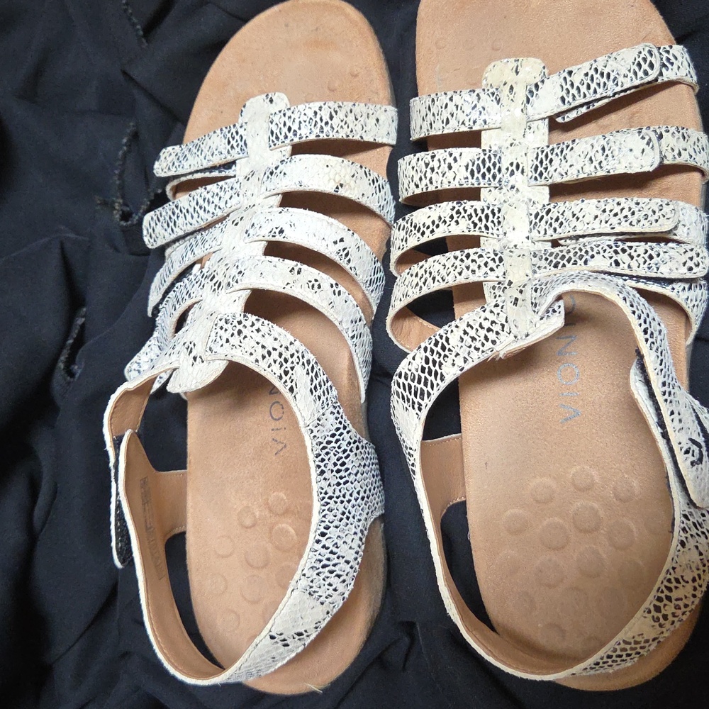 Vionic Women's Snakeskin Strappy Sandals - Black and White